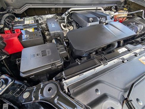 Used 2023 Chevrolet Colorado Trail Boss w/ Technology Package image 19