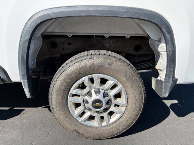 Used 2025 Chevrolet Silverado 2500 LT w/ Convenience Package AWD/4WD image 11