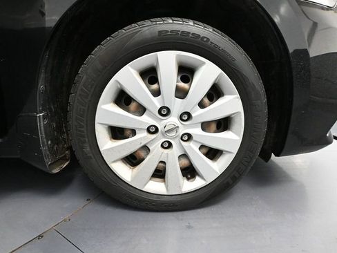 Used 2018 Nissan Sentra S image 14