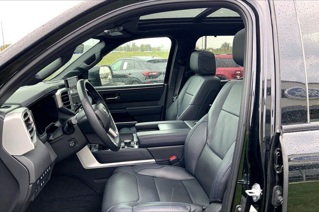 Used 2024 Toyota Tundra Platinum AWD/4WD image 9