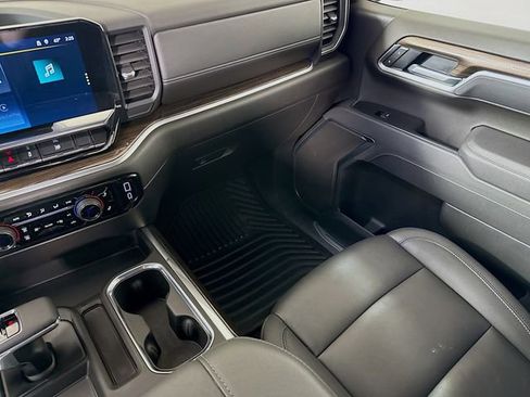 Used 2026 Chevrolet Silverado 1500 LT w/ Leather Package image 25