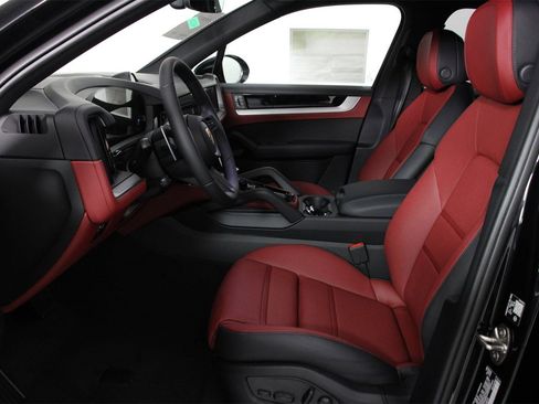 New 2026 Porsche Cayenne E-Hybrid image 5