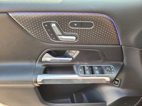 Used 2024 Mercedes-Benz GLB 250 w/ Driver Assistance Package image 21