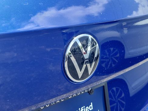 Certified 2024 Volkswagen Taos S FWD image 9