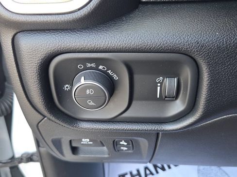 Used 2021 RAM 1500 Big Horn RWD image 34