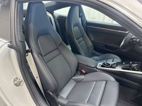 Certified 2025 Porsche 911 Carrera RWD image 25