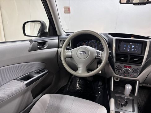 Used 2011 Subaru Forester 2.5X w/ Alloy Wheel Value Pkg image 12