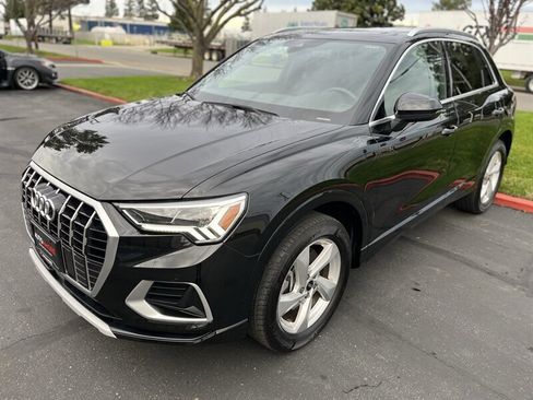 Used 2021 Audi Q3 2.0T Premium Plus w/ Premium Plus Package AWD/4WD image 4