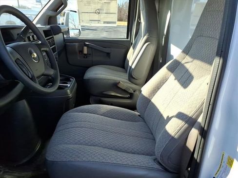 New 2024 Chevrolet Express 3500 w/ Power Convenience Package image 5