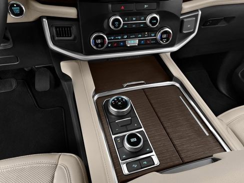 Used 2022 Ford Expedition Limited image 9