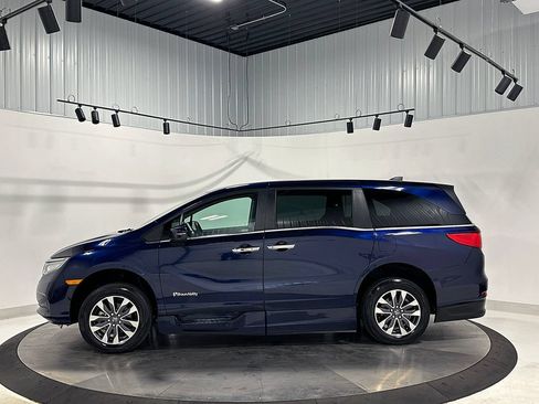 Used 2021 Honda Odyssey EX-L image 12