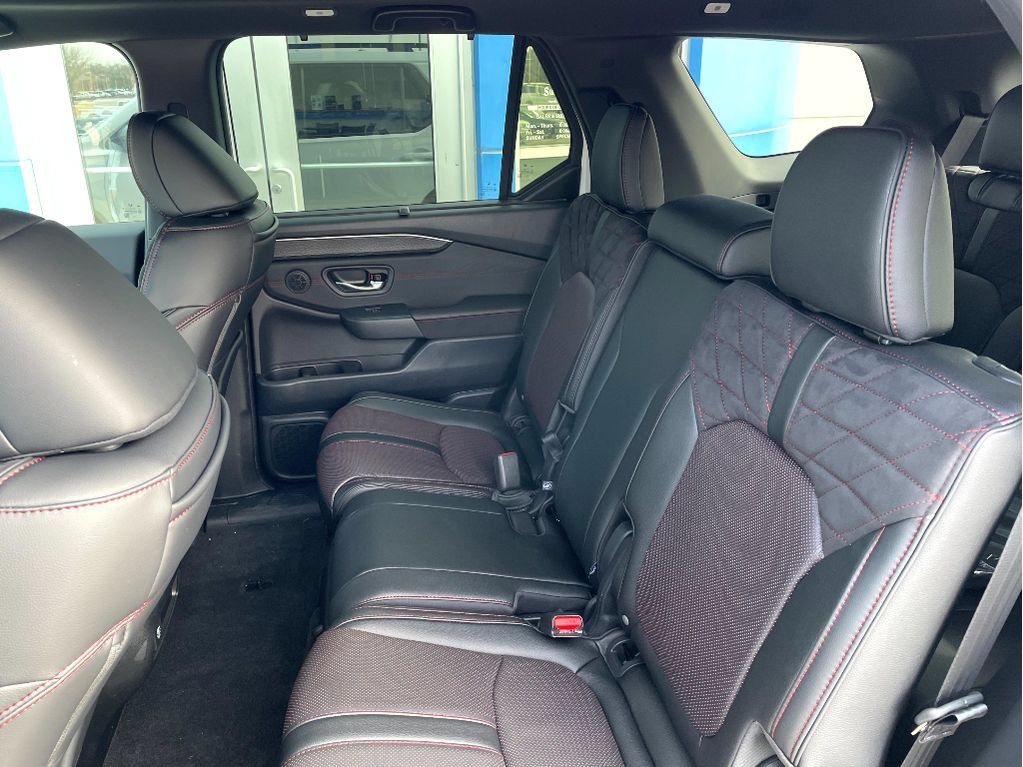 New 2026 Honda Pilot Black Edition image 7
