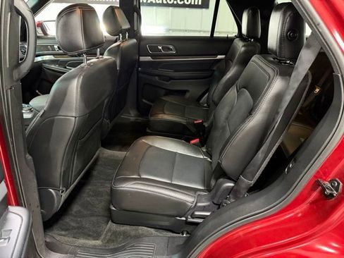 Used 2017 Ford Explorer Limited w/ Equipment Group 301A AWD/4WD image 10