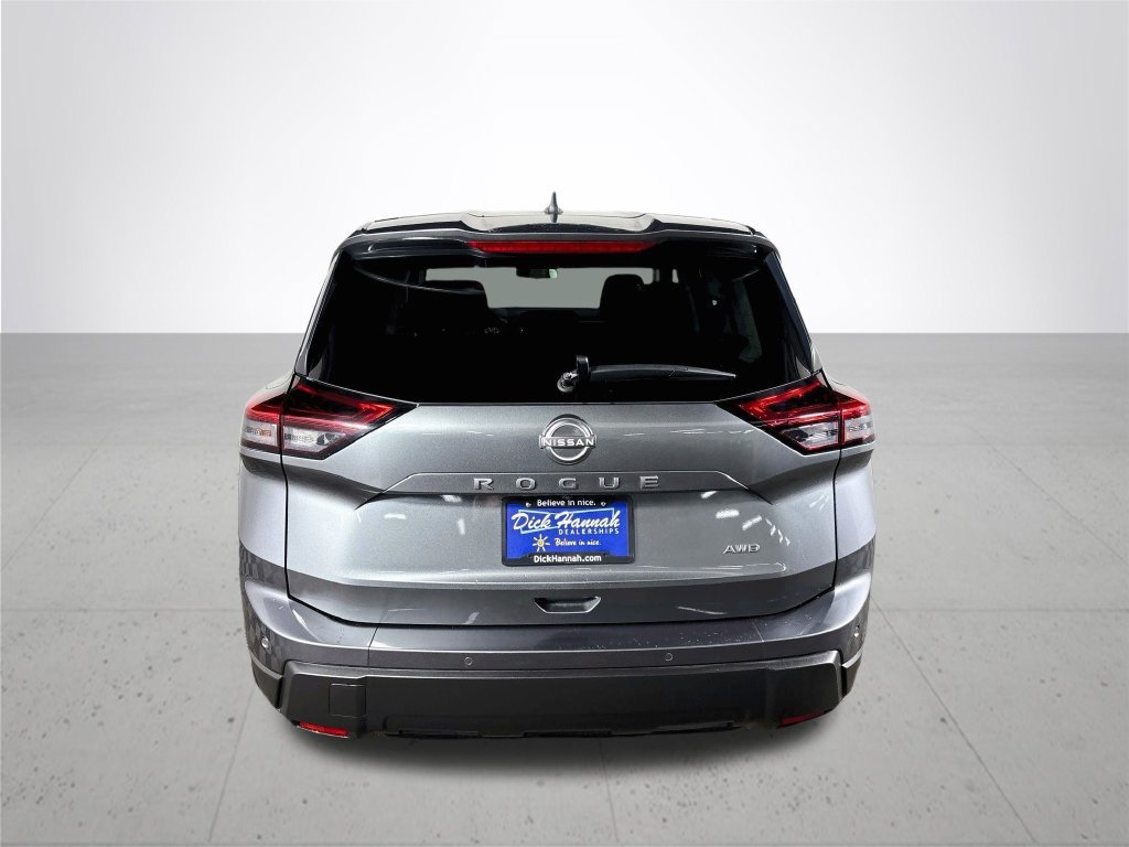 Used 2025 Nissan Rogue S AWD/4WD image 7