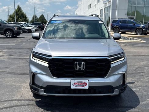 Certified 2023 Honda Pilot Touring image 5