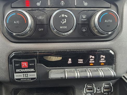 Used 2021 RAM 1500 Big Horn image 11