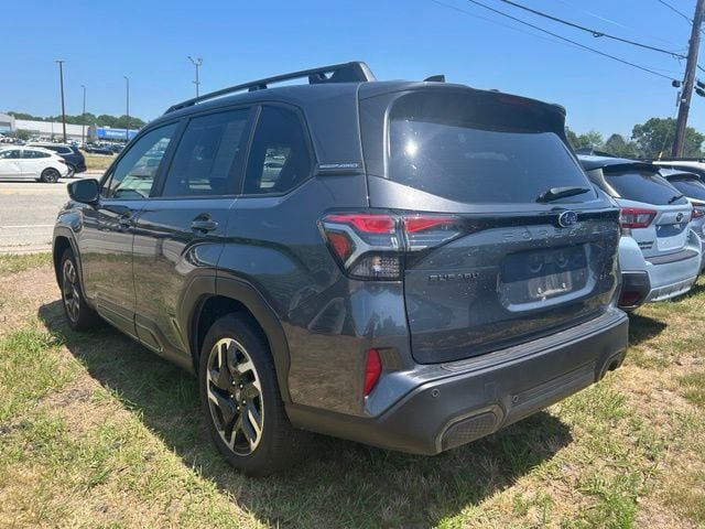Used 2025 Subaru Forester Limited AWD/4WD image 7