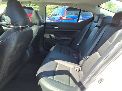 Certified 2022 Nissan Altima 2.0 SR FWD image 13