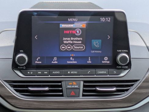 Used 2024 Nissan Altima 2.5 SV image 31