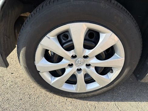 Used 2025 Toyota Corolla LE FWD image 24