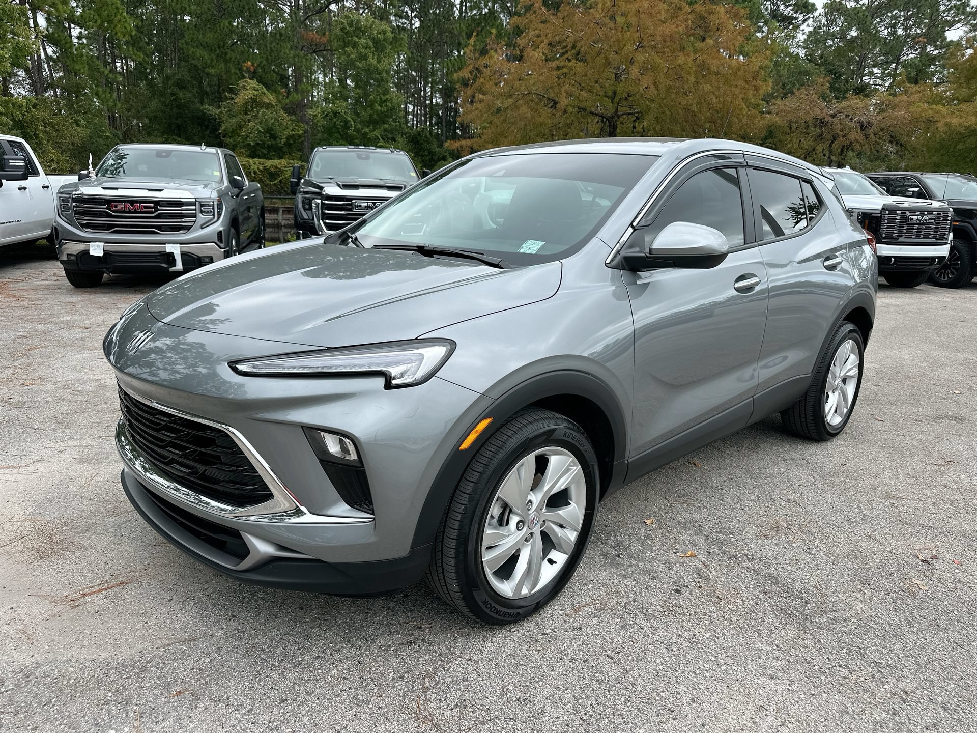 Used 2025 Buick Encore GX Preferred FWD image 1