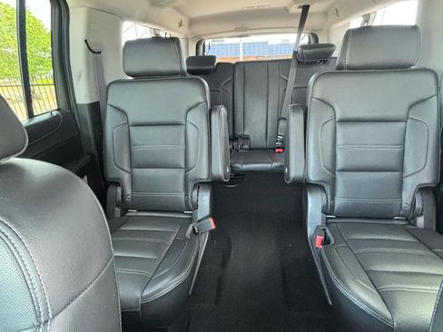 Used 2015 GMC Yukon XL Denali w/ Premium Package AWD/4WD image 26
