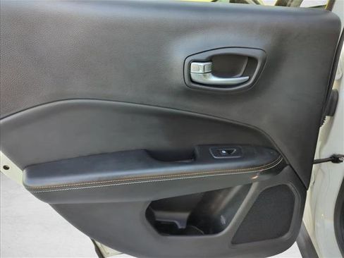 Used 2020 Jeep Compass Latitude w/ Cold Weather Group image 24