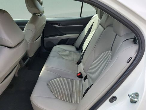 Used 2023 Toyota Camry SE FWD image 12