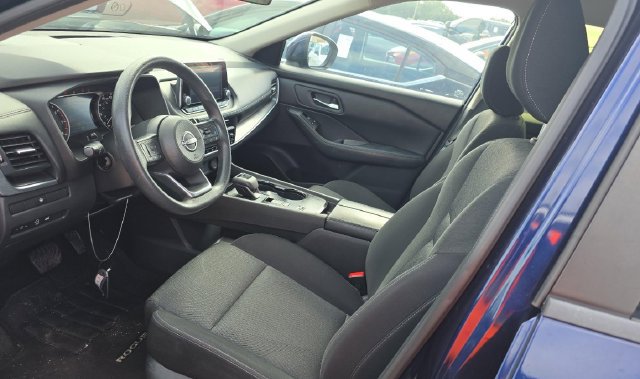 Used 2024 Nissan Rogue SV FWD image 8