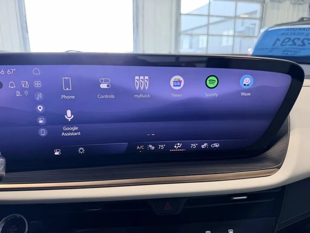 Used 2025 Buick Envision Avenir AWD/4WD image 53