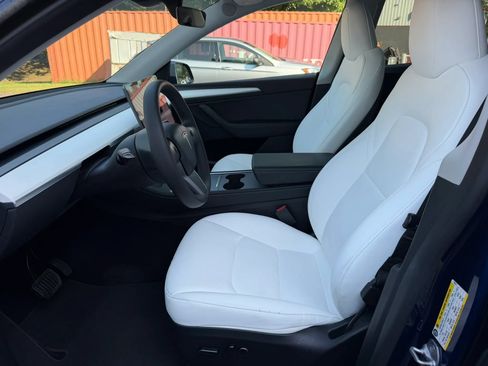 Used 2023 Tesla Model Y Long Range AWD/4WD image 15