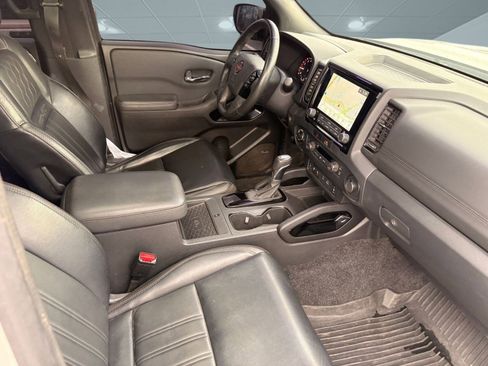 Used 2022 Nissan Frontier PRO-4X w/ Pro-4X Premium Package image 27