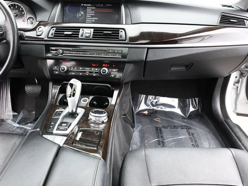 Used 2014 BMW 528i xDrive Sedan image 7