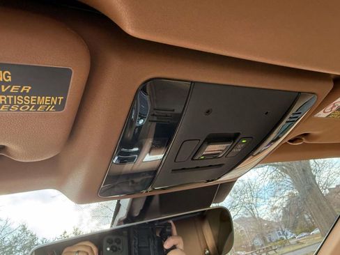 Used 2021 Lexus LC 500 Convertible image 25