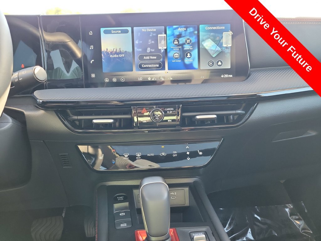 Used 2026 Nissan Kicks SR w/ SR Premium Package FWD image 14