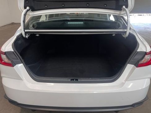 Used 2025 Toyota Camry SE image 16