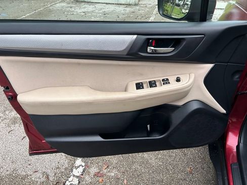 Used 2019 Subaru Outback 2.5i Premium AWD/4WD image 17