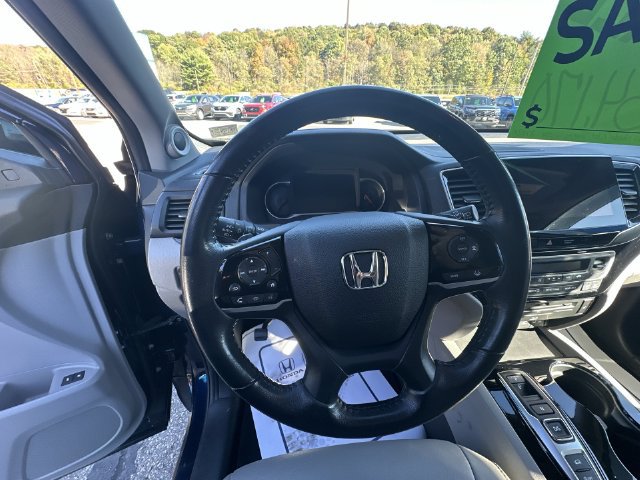 Used 2022 Honda Pilot Touring image 14