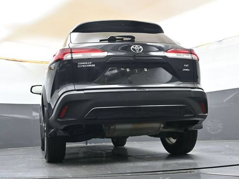 Used 2025 Toyota Corolla Cross LE AWD/4WD image 32