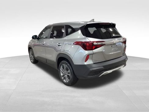 Certified 2023 Kia Seltos LX image 9