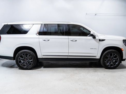 Used 2024 GMC Yukon XL Denali Ultimate AWD/4WD image 7