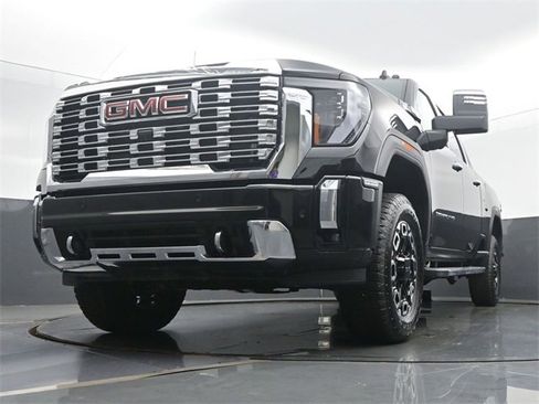 New 2025 GMC Sierra 2500 Denali w/ Denali Reserve Package image 46