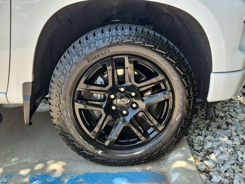 Used 2022 Chevrolet Silverado 1500 RST w/ Convenience Package II AWD/4WD image 32