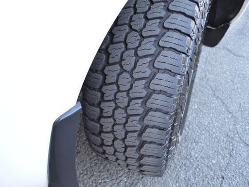 Used 2014 Nissan Frontier SV w/ SV Value Truck Package image 41