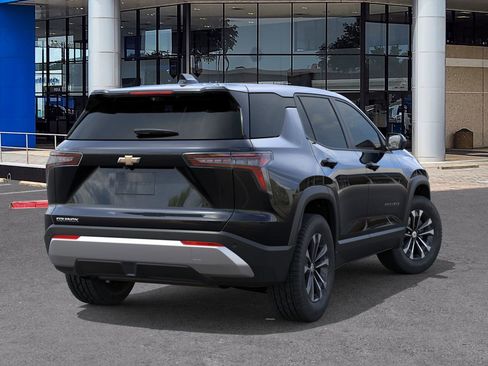 New 2026 Chevrolet Equinox LT w/ Convenience Package II image 4