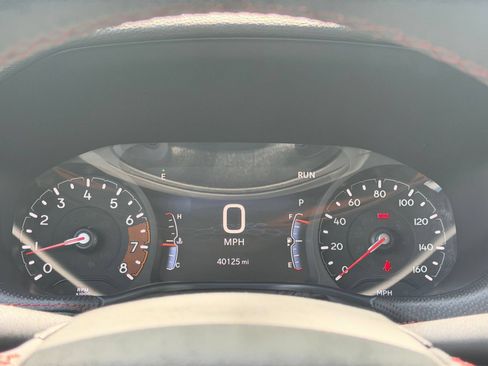 Used 2025 Jeep Compass Trailhawk AWD/4WD image 34
