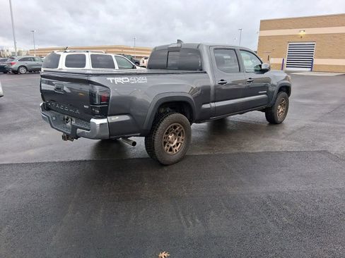 Used 2019 Toyota Tacoma TRD Off-Road image 2