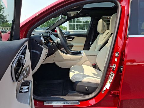 Certified 2026 Mercedes-Benz GLC 300 4MATIC image 13