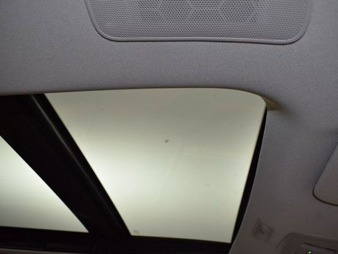 Certified 2025 INFINITI QX80 Sensory image 31