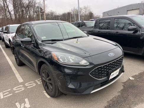 Certified 2020 Ford Escape SE image 1